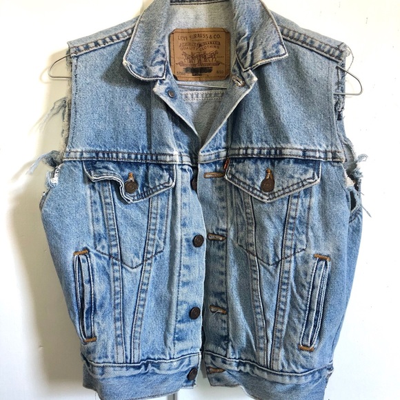 Levi's Other - Levi’s denim vest ✨